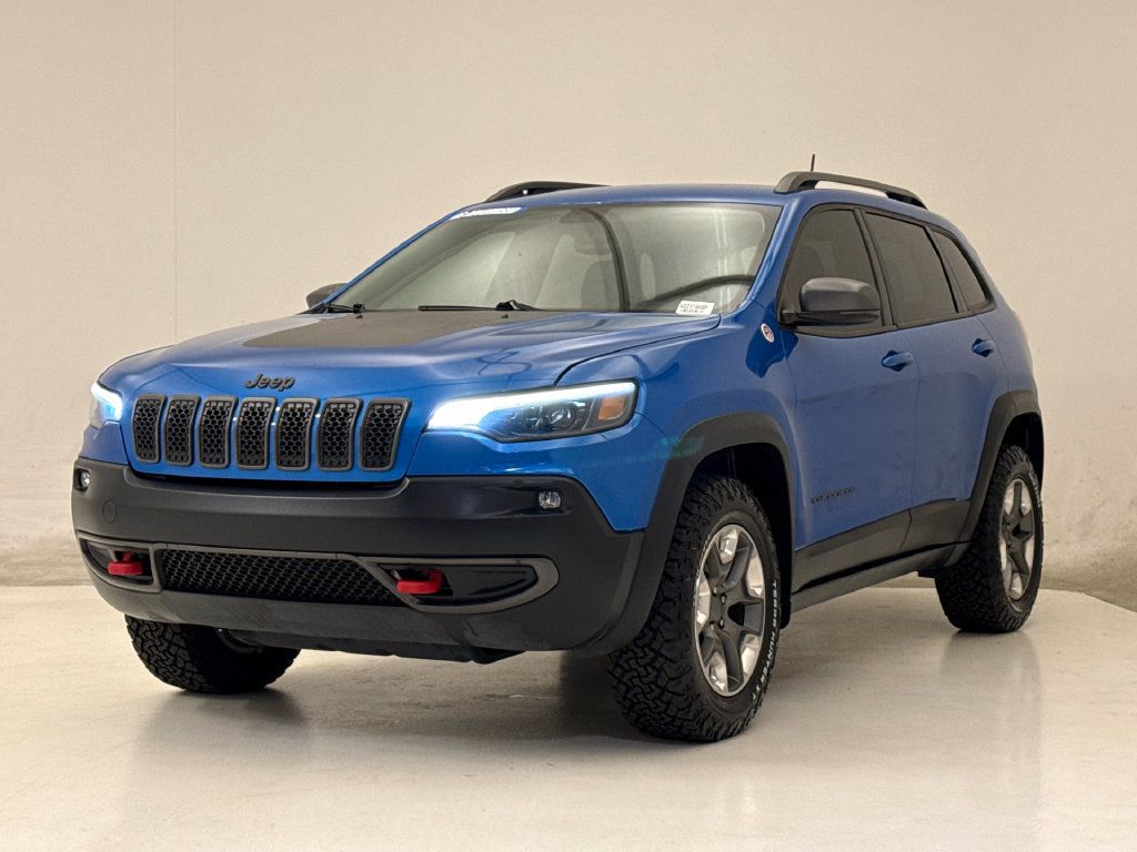 Used 2020 Jeep Grand Cherokee Altitude AWD/4WD image 2