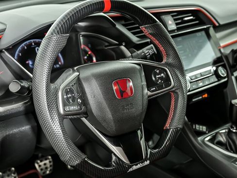 Used 2019 Honda Civic Type R image 18