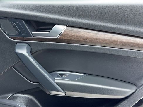 Used 2024 Audi Q5 2.0T Premium w/ Convenience Package image 52