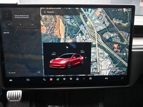 Used 2024 Tesla Model S AWD/4WD image 11