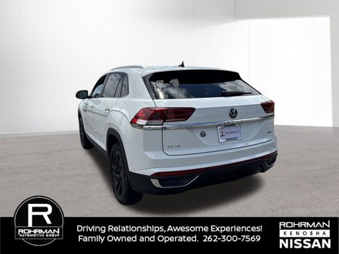 Used 2023 Volkswagen Atlas Cross Sport SE w/ Black Wheel Package AWD/4WD image 5
