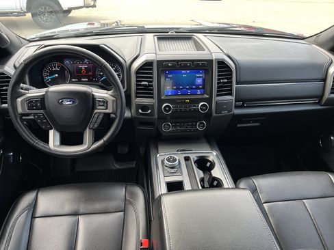 Used 2021 Ford Expedition XLT image 5