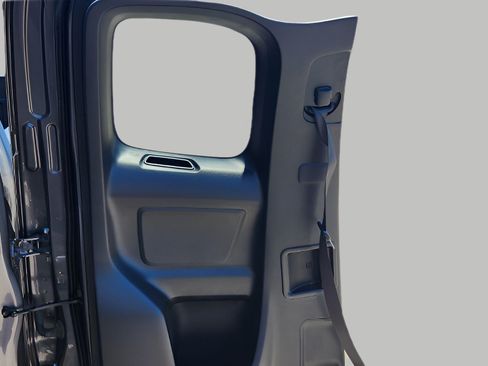 Used 2022 Toyota Tacoma SR RWD image 19