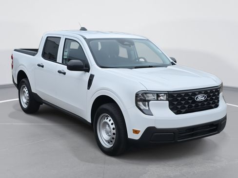 New 2025 Ford Maverick XL w/ Equipment Group 102A image 3