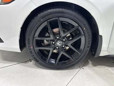 Used 2022 Honda Civic Sport Touring image 7