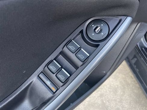 Used 2012 Ford Focus Titanium FWD image 21