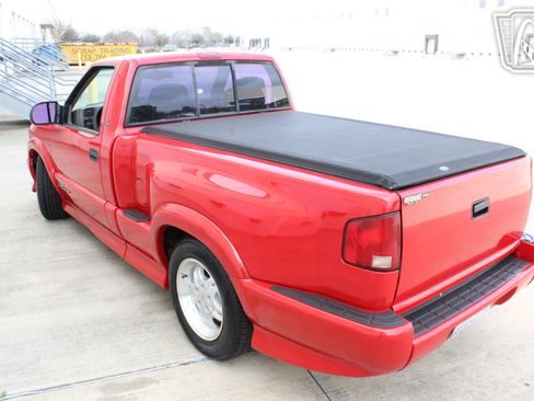 Used 2001 Chevrolet S10 Pickup Xtreme w/ Preferred Equipment Group image 35