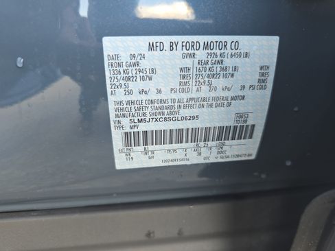 Certified 2025 Lincoln Aviator Reserve w/ Equipment Group 201A image 35