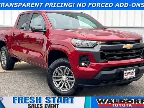 Used 2024 Chevrolet Colorado LT w/ LT Convenience Package image 1