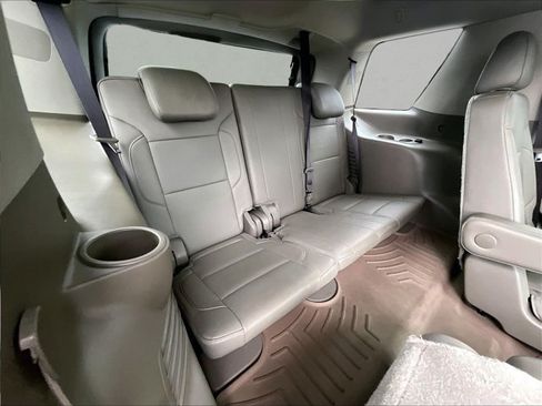 Used 2020 GMC Yukon SLT RWD image 30