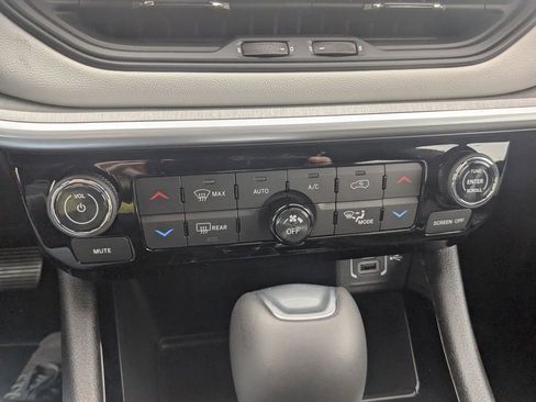New 2026 Jeep Compass Limited w/ Sun, Sound & Navigation Group AWD/4WD image 24