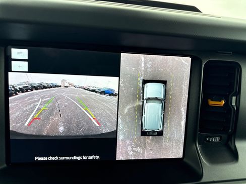 Used 2022 Ford Bronco Badlands image 20