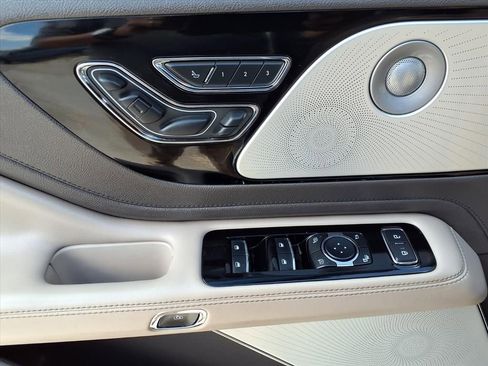 Used 2020 Lincoln Aviator Reserve w/ Equipment Group 202A image 23