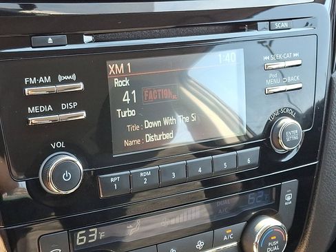 Used 2018 Nissan Rogue Sport SV image 16