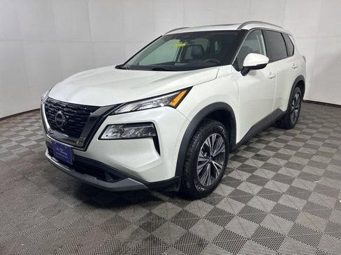 Used 2022 Nissan Rogue SV w/ SV Premium Package AWD/4WD image 3
