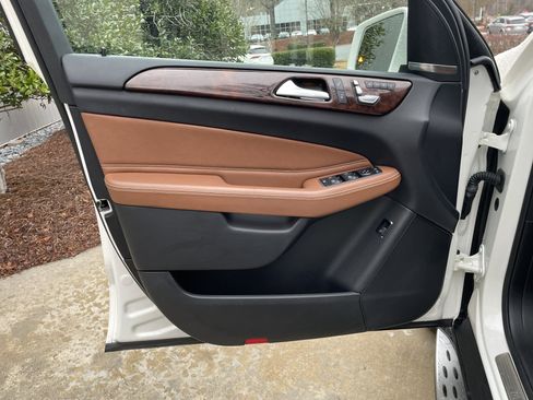 Used 2017 Mercedes-Benz GLE 350 4MATIC image 17