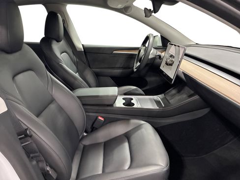 Certified 2023 Tesla Model Y Long Range AWD/4WD image 13