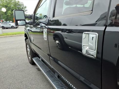 Used 2012 Ford F250 Lariat w/ Chrome Pkg AWD/4WD image 11