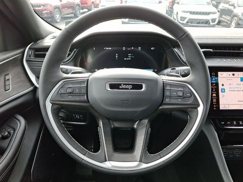 New 2026 Jeep Grand Cherokee Limited image 15