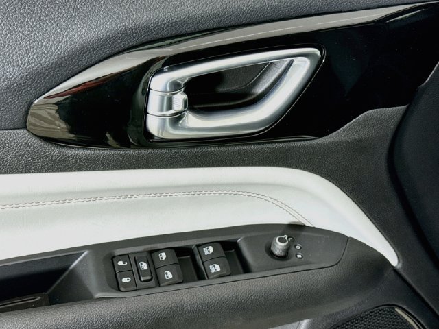 New 2026 Jeep Compass Limited AWD/4WD image 17