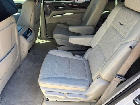 Used 2021 Cadillac Escalade Sport Platinum RWD image 30