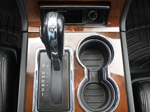 Used 2016 Lincoln Navigator Select AWD/4WD image 21