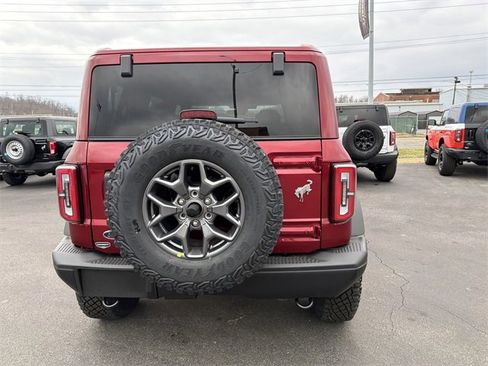New 2025 Ford Bronco Badlands image 5