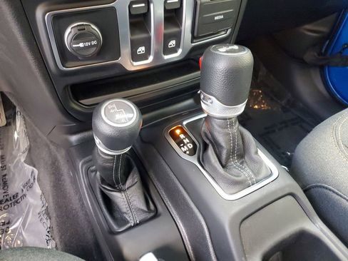 Used 2024 Jeep Wrangler Sport S image 22