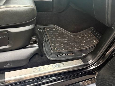 Used 2018 RAM 3500 Laramie Longhorn image 19