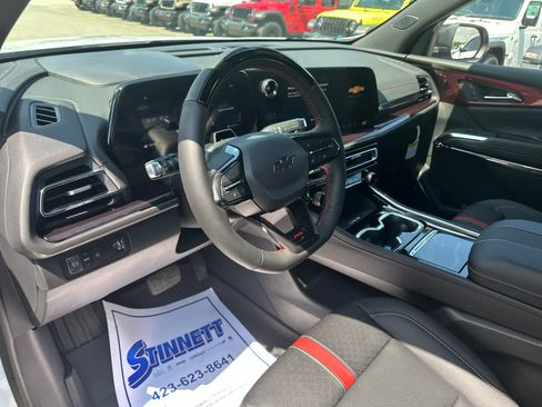 New 2026 Chevrolet Traverse RS w/ LPO, Floor Liner Package image 14