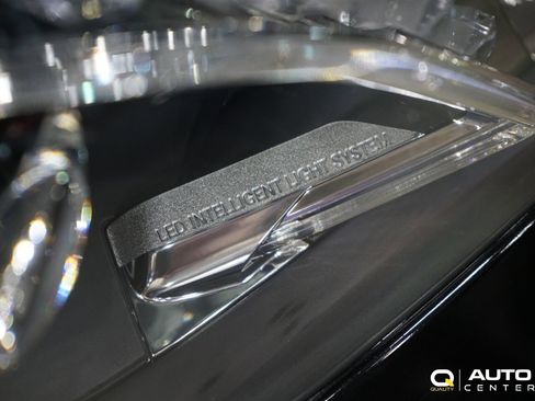 Used 2014 Mercedes-Benz E 250 E 250 Base BlueTEC® 4MATI image 4