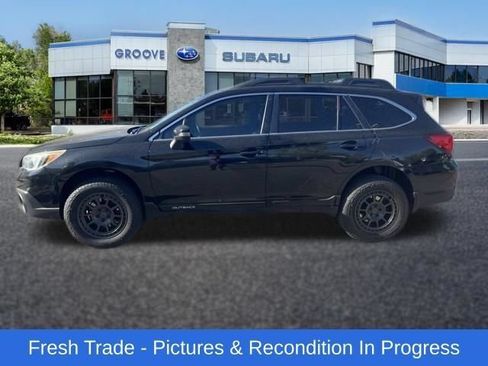 Used 2016 Subaru Outback 2.5i Limited AWD/4WD image 2