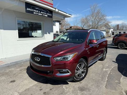 Used 2019 INFINITI QX60 Luxe w/ Essential Package image 3