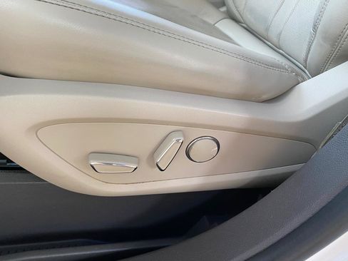 Used 2019 Lincoln Nautilus Reserve FWD image 21