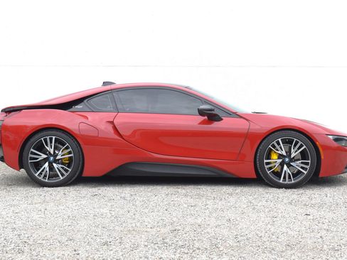 Used 2017 BMW i8 AWD/4WD image 20