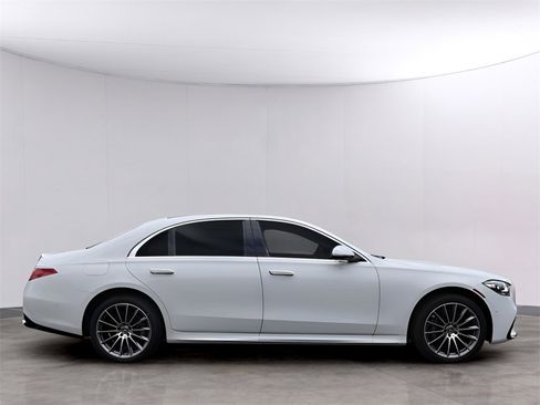 New 2025 Mercedes-Benz S 580 4MATIC Sedan image 12
