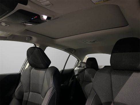 Used 2025 Subaru Legacy Premium image 39