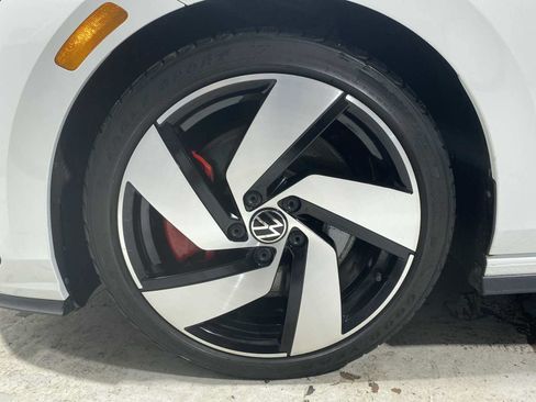 Used 2022 Volkswagen GTI S FWD image 8