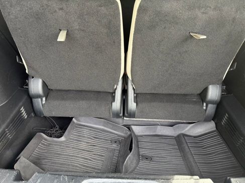 Used 2017 Ford Explorer Platinum image 37