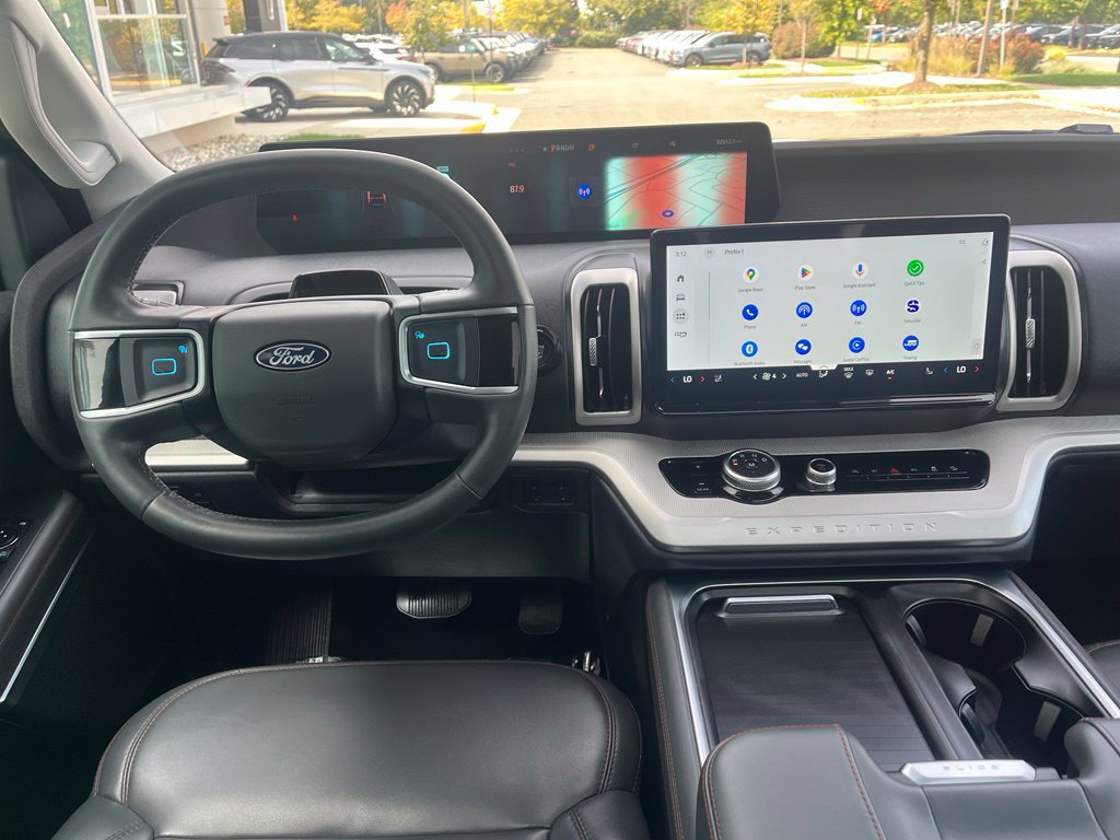 Used 2025 Ford Expedition Max Active AWD/4WD image 16