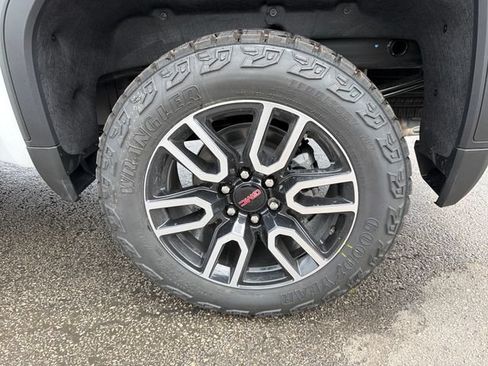 New 2026 GMC Sierra 1500 AT4 w/ AT4 Premium Package AWD/4WD image 26