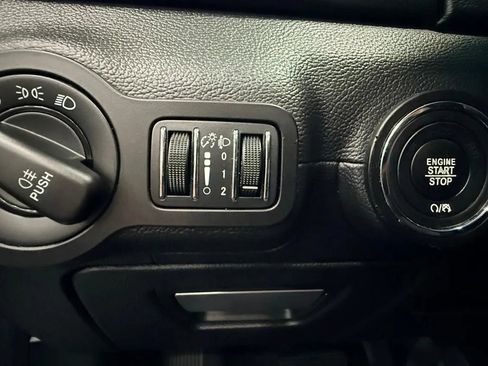 Used 2017 Maserati Ghibli RWD image 32