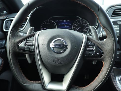 Used 2019 Nissan Maxima SR w/ Premium Package image 28
