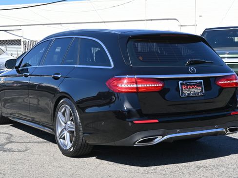 Used 2017 Mercedes-Benz E 400 4MATIC Wagon image 3