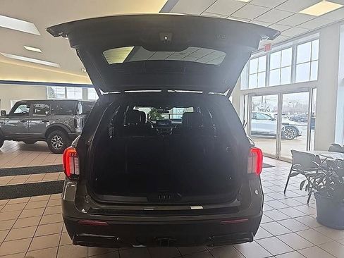 Used 2026 Ford Explorer ST-Line image 28