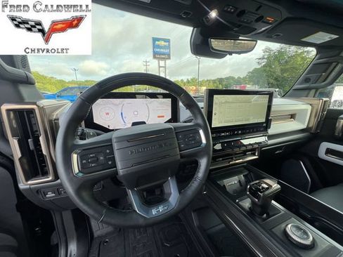 Used 2025 GMC Hummer EV 3X w/ LPO, Cargo Utility Package AWD/4WD image 16