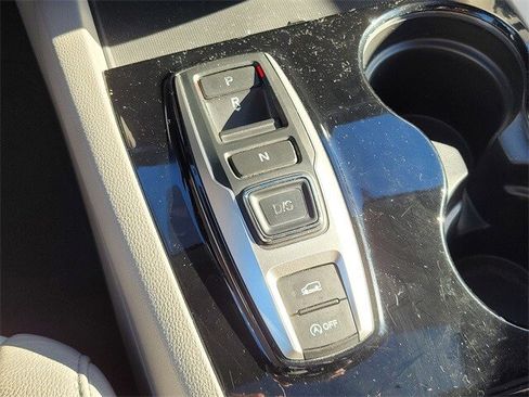 Used 2018 Honda Pilot Elite image 22