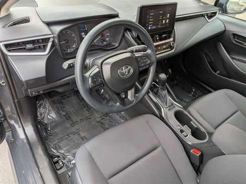 Used 2025 Toyota Corolla LE image 14