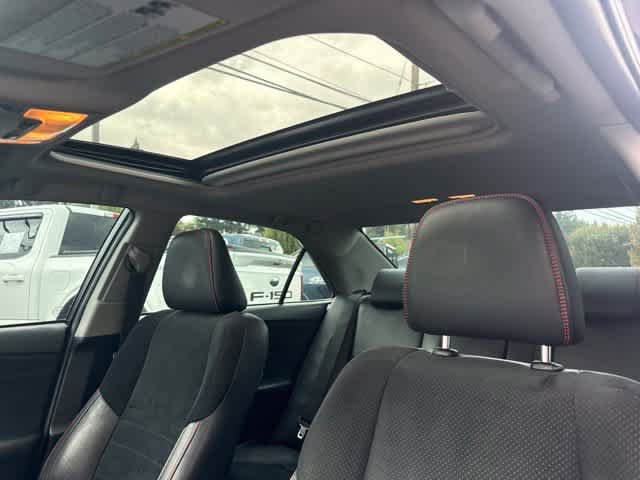 Used 2015 Toyota Camry XSE w/ Moonroof Package FWD image 14