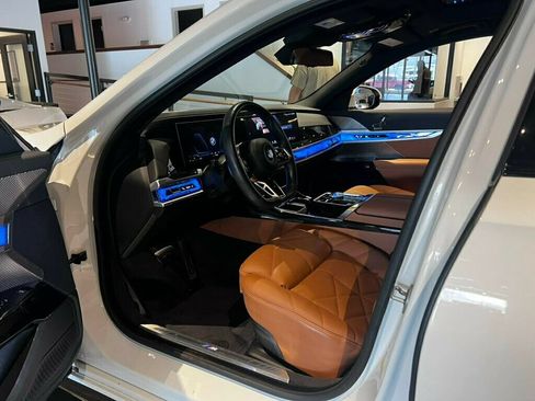 Used 2023 BMW 740i RWD image 10